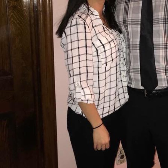 Button down - Picture 2 of 2